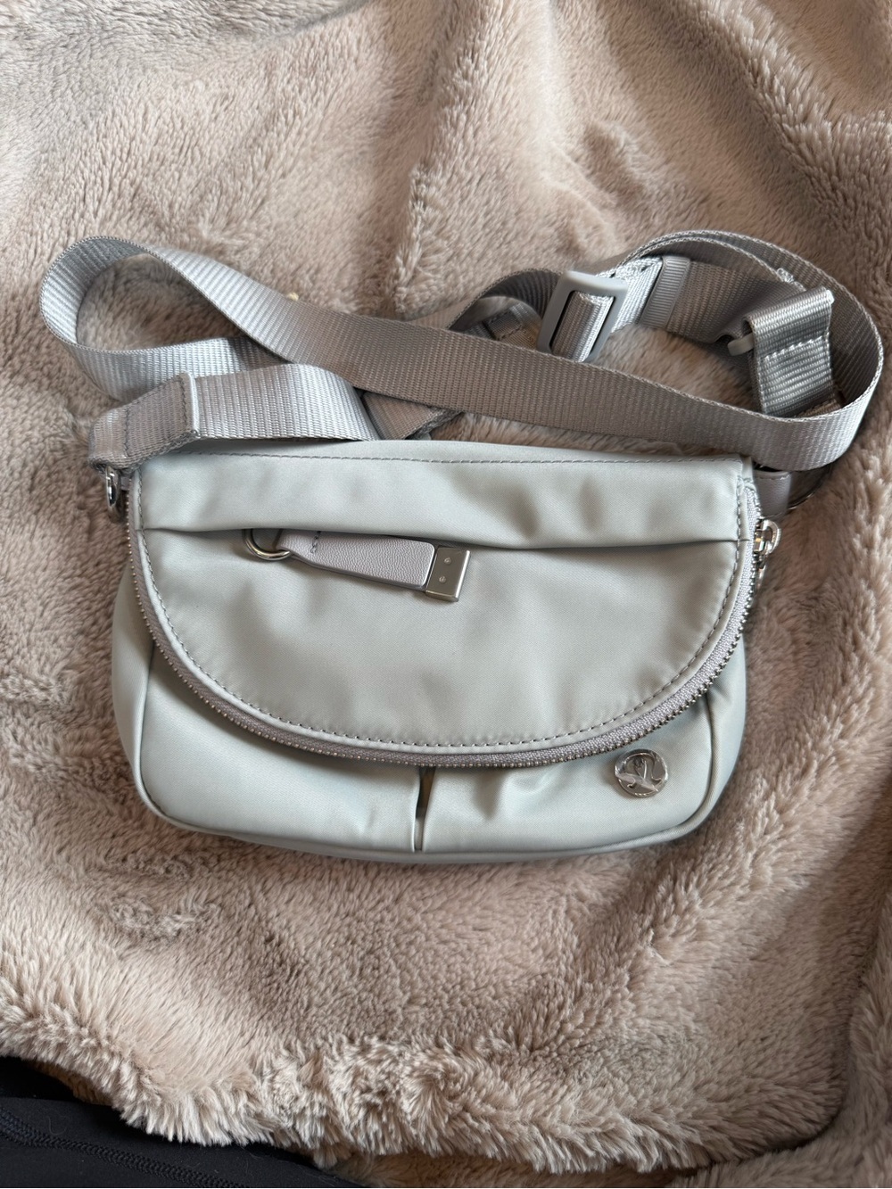 NWOT Lululemon All Night Festival Bag - Picture 4 of 9